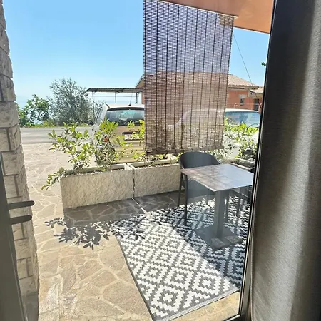 Apartment F&t *
