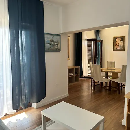 F&t Apartment *