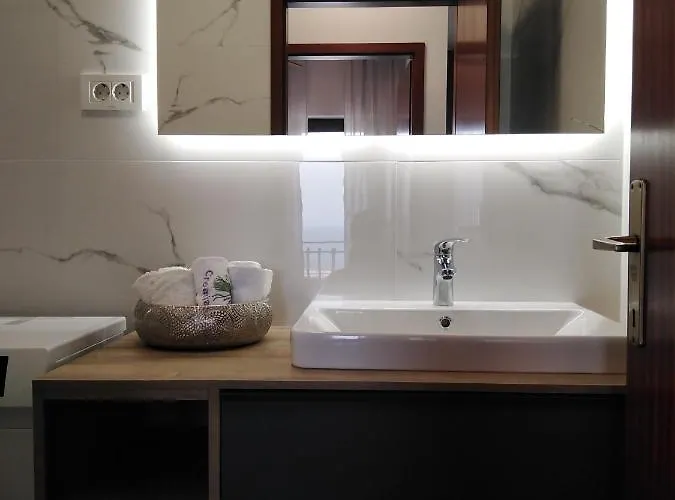 Apartment F&t *