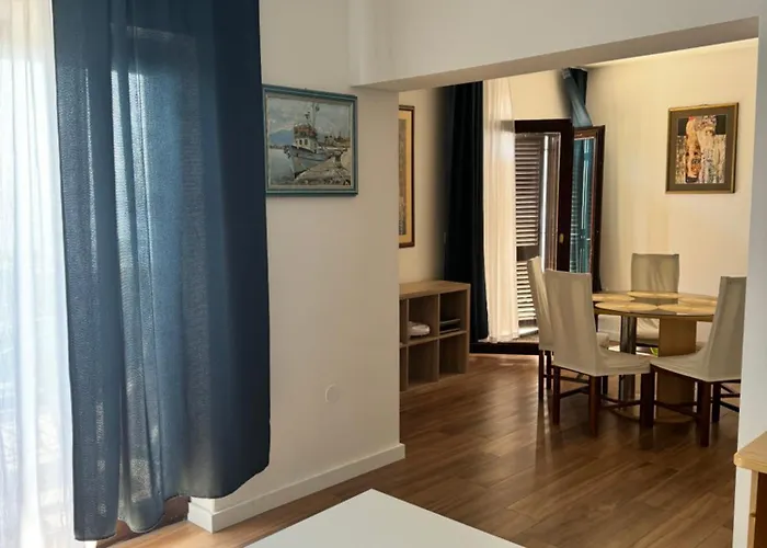 F&t Apartment *